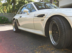 2002 BMW M Coupe in Alpine White 3 over Black Nappa - Side Detail