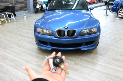 2000 BMW M Roadster in Estoril Blue Metallic over Estoril Blue & Black Nappa