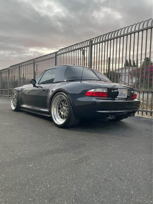 2001 BMW M Roadster in Black Sapphire Metallic over Black Nappa