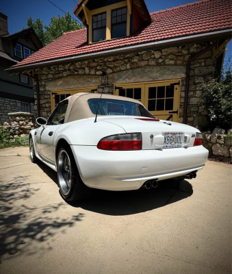 2002 BMW M Roadster in Alpine White 3 over Dark Beige Oregon
