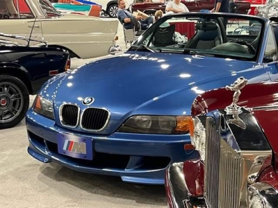 1998 BMW M Roadster in Estoril Blue Metallic over Estoril Blue & Black Nappa