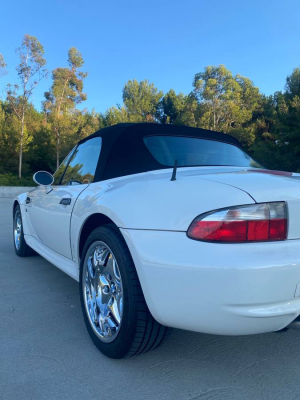 1999 BMW M Roadster in Alpine White 3 over Black Nappa