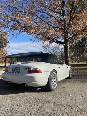 2000 BMW M Roadster in Alpine White 3 over Black Nappa