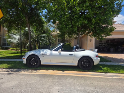 2000 BMW M Roadster in Alpine White 3 over Estoril Blue & Black Nappa