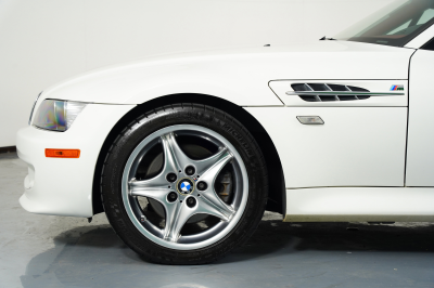 2002 BMW M Roadster in Alpine White 3 over Imola Red & Black Nappa