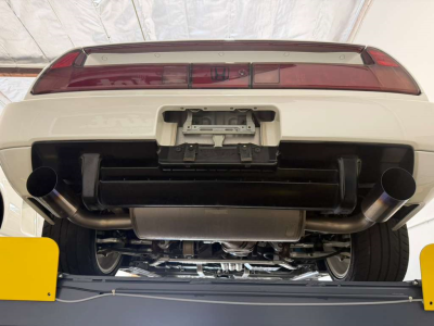 1993 Acura NSX in Grand Prix White over Red