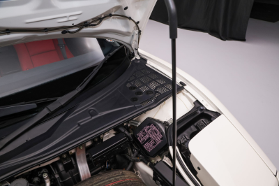 1995 Acura NSX in Grand Prix White over Red