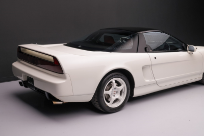 1995 Acura NSX in Grand Prix White over Red