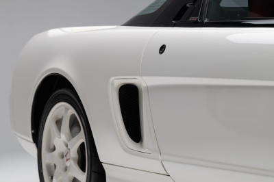 2003 Acura NSX in Grand Prix White over Black