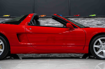 2005 Acura NSX in New Formula Red over Black