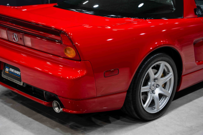 2005 Acura NSX in New Formula Red over Black