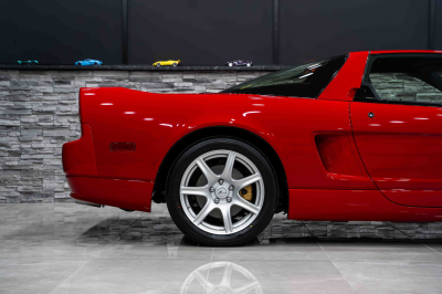 2005 Acura NSX in New Formula Red over Black