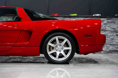 2005 Acura NSX in New Formula Red over Black