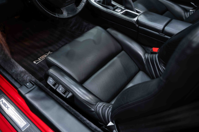 2005 Acura NSX in New Formula Red over Black