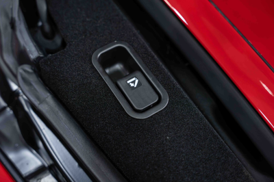 2005 Acura NSX in New Formula Red over Black