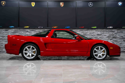 2005 Acura NSX in New Formula Red over Black