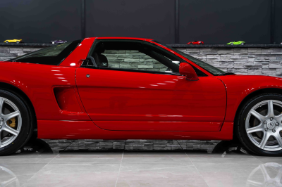 2005 Acura NSX in New Formula Red over Black