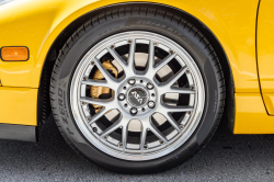 2004 Acura NSX in Rio Yellow over Black