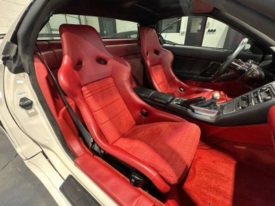 2000 Acura NSX in Grand Prix White over Red