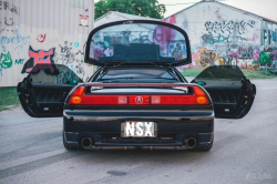 2000 Acura NSX in Berlina Black over Black