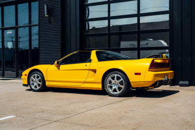 2000 Acura NSX in Spa Yellow over Black