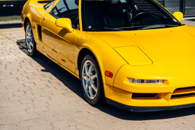 2000 Acura NSX in Spa Yellow over Black