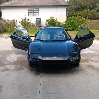 1992 Acura NSX in Berlina Black over Ivory