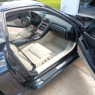 1992 Acura NSX in Berlina Black over Ivory