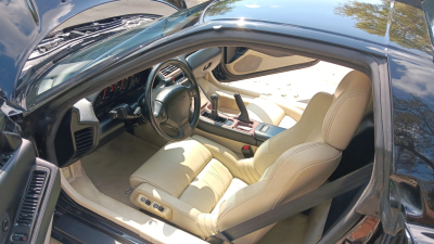 1992 Acura NSX in Berlina Black over Ivory
