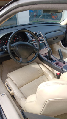 1992 Acura NSX in Berlina Black over Ivory