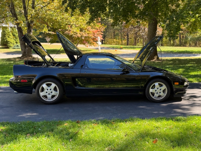 1991 Acura NSX in Berlina Black over Black