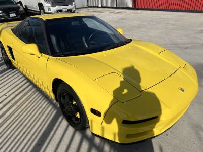 1991 Acura NSX in Spa Yellow over Black