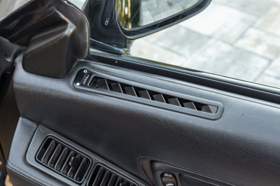 1995 Acura NSX in Berlina Black over Tan