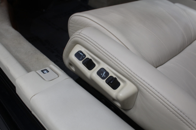1991 Acura NSX in Berlina Black over Ivory