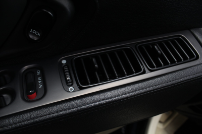 1991 Acura NSX in Berlina Black over Ivory