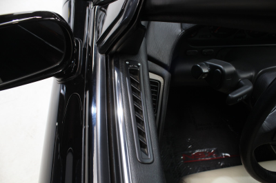 1991 Acura NSX in Berlina Black over Ivory