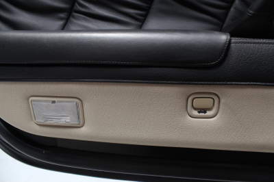 1991 Acura NSX in Berlina Black over Ivory