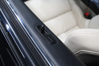 1991 Acura NSX in Berlina Black over Ivory