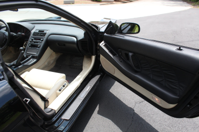 1991 Acura NSX in Berlina Black over Ivory