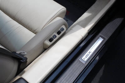 1991 Acura NSX in Berlina Black over Ivory