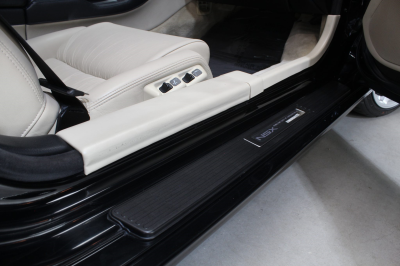1991 Acura NSX in Berlina Black over Ivory