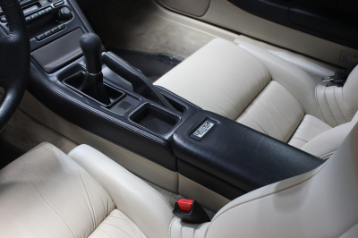 1991 Acura NSX in Berlina Black over Ivory
