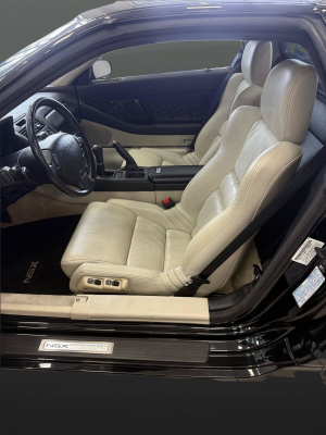 1991 Acura NSX in Berlina Black over Ivory