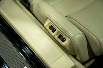 1991 Acura NSX in Berlina Black over Ivory