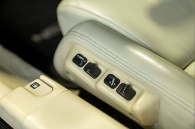 1991 Acura NSX in Berlina Black over Ivory
