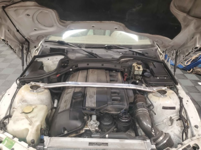 2000 BMW Z3 Coupe in Alpine White 3 over E36 Sand Beige