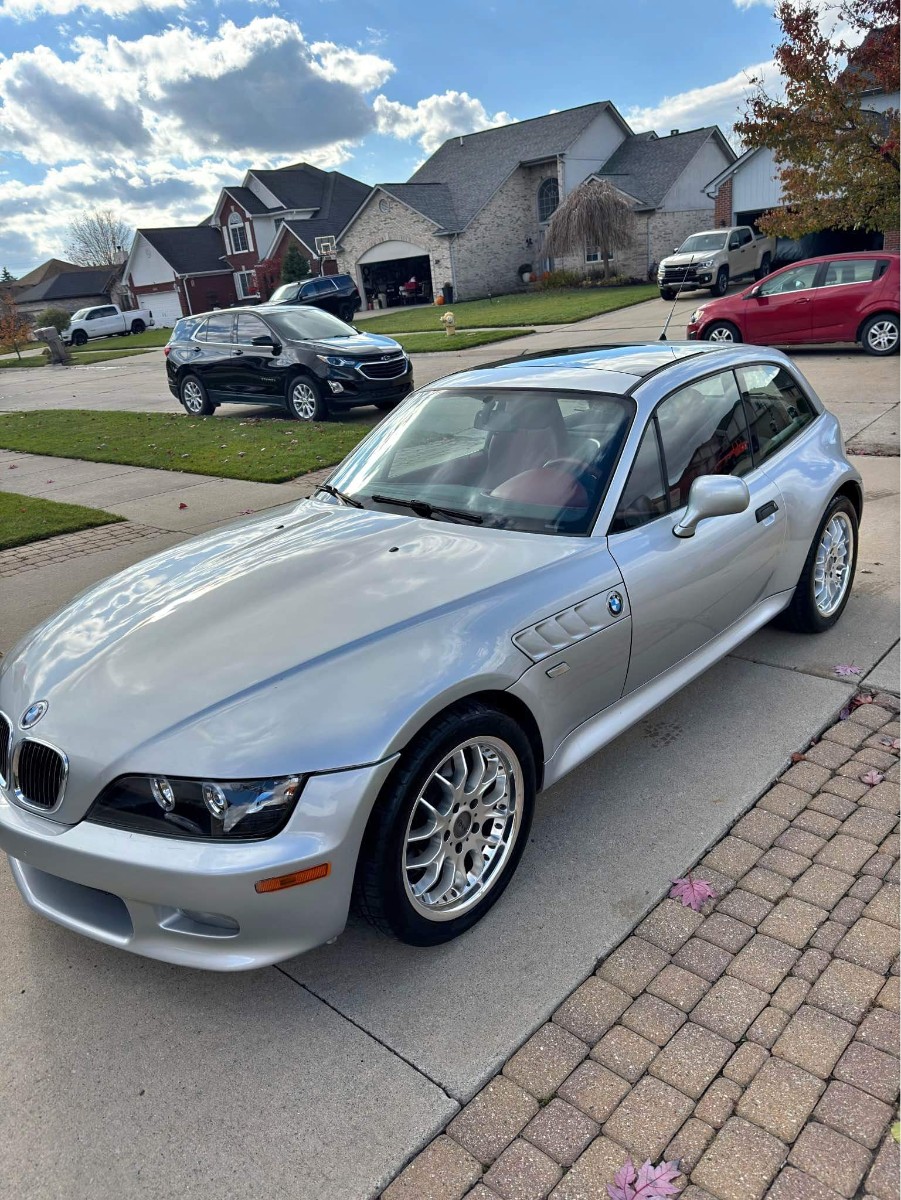 2001 BMW Z3 Coupe in Titanium Silver Metallic over Extended Dream Red