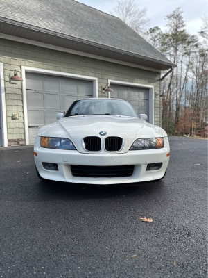 1999 BMW Z3 Coupe in Alpine White 3 over Extended Tanin Red