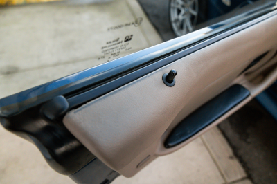 2000 BMW Z3 Coupe in Topaz Blue Metallic over E36 Sand Beige