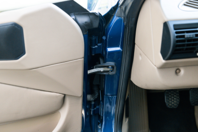 2000 BMW Z3 Coupe in Topaz Blue Metallic over E36 Sand Beige